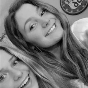 Meet your Posher, Steph